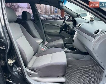 Черный Шевроле Нубира, объемом двигателя 1.8 л и пробегом 233 тыс. км за 5490 $, фото 11 на Automoto.ua