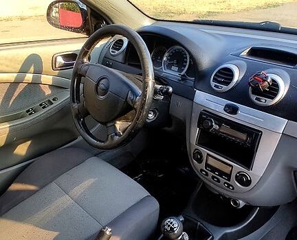 Черный Шевроле Нубира, объемом двигателя 1.8 л и пробегом 329 тыс. км за 4200 $, фото 4 на Automoto.ua