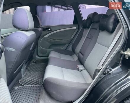 Черный Шевроле Нубира, объемом двигателя 1.8 л и пробегом 233 тыс. км за 5490 $, фото 9 на Automoto.ua