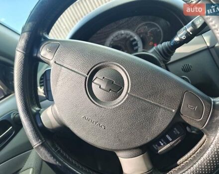 Черный Шевроле Нубира, объемом двигателя 1.99 л и пробегом 237 тыс. км за 6500 $, фото 17 на Automoto.ua