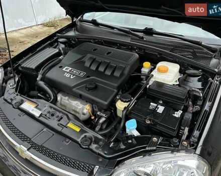 Черный Шевроле Нубира, объемом двигателя 1.6 л и пробегом 205 тыс. км за 5450 $, фото 46 на Automoto.ua