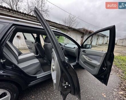 Черный Шевроле Нубира, объемом двигателя 1.6 л и пробегом 205 тыс. км за 5550 $, фото 29 на Automoto.ua