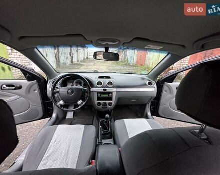 Черный Шевроле Нубира, объемом двигателя 1.6 л и пробегом 205 тыс. км за 5550 $, фото 32 на Automoto.ua