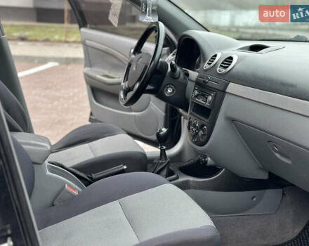 Чорний Шевроле Нубіра, об'ємом двигуна 1.6 л та пробігом 233 тис. км за 4099 $, фото 22 на Automoto.ua