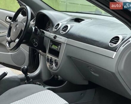 Черный Шевроле Нубира, объемом двигателя 1.6 л и пробегом 205 тыс. км за 5450 $, фото 41 на Automoto.ua