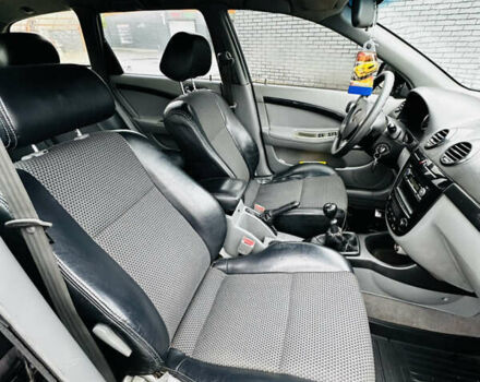 Черный Шевроле Нубира, объемом двигателя 1.6 л и пробегом 252 тыс. км за 4500 $, фото 25 на Automoto.ua