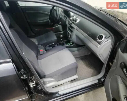 Черный Шевроле Нубира, объемом двигателя 1.6 л и пробегом 240 тыс. км за 4700 $, фото 3 на Automoto.ua