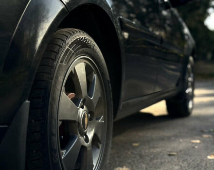 Черный Шевроле Нубира, объемом двигателя 1.6 л и пробегом 228 тыс. км за 4999 $, фото 1 на Automoto.ua