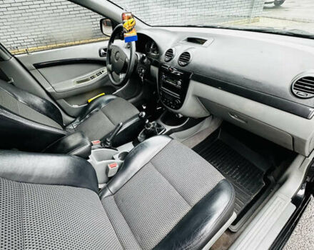 Черный Шевроле Нубира, объемом двигателя 1.6 л и пробегом 252 тыс. км за 4500 $, фото 24 на Automoto.ua