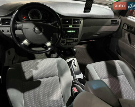 Красный Шевроле Нубира, объемом двигателя 1.8 л и пробегом 115 тыс. км за 3450 $, фото 20 на Automoto.ua