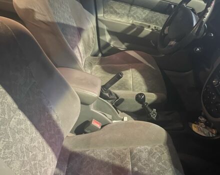 Красный Шевроле Нубира, объемом двигателя 1.8 л и пробегом 250 тыс. км за 3099 $, фото 11 на Automoto.ua