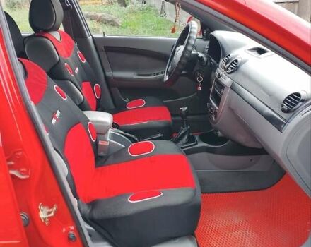 Красный Шевроле Нубира, объемом двигателя 1.6 л и пробегом 236 тыс. км за 3700 $, фото 1 на Automoto.ua