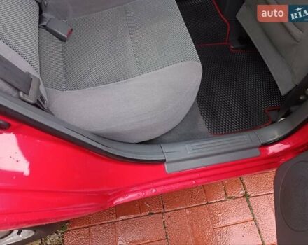 Красный Шевроле Нубира, объемом двигателя 1.6 л и пробегом 235 тыс. км за 3900 $, фото 16 на Automoto.ua