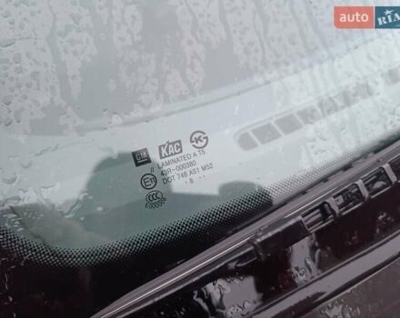 Красный Шевроле Нубира, объемом двигателя 1.6 л и пробегом 235 тыс. км за 3900 $, фото 22 на Automoto.ua