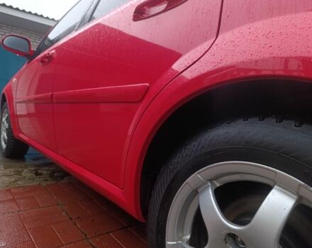 Красный Шевроле Нубира, объемом двигателя 1.6 л и пробегом 235 тыс. км за 3900 $, фото 14 на Automoto.ua