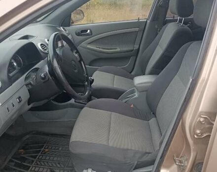 Желтый Шевроле Нубира, объемом двигателя 1.8 л и пробегом 444 тыс. км за 3500 $, фото 15 на Automoto.ua