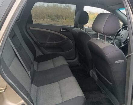 Желтый Шевроле Нубира, объемом двигателя 1.8 л и пробегом 444 тыс. км за 3500 $, фото 11 на Automoto.ua