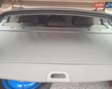 Желтый Шевроле Нубира, объемом двигателя 1.6 л и пробегом 215 тыс. км за 4000 $, фото 1 на Automoto.ua