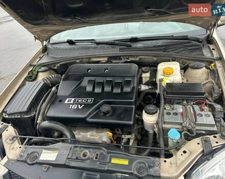 Жовтий Шевроле Нубіра, об'ємом двигуна 1.6 л та пробігом 217 тис. км за 3700 $, фото 6 на Automoto.ua