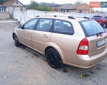 Желтый Шевроле Нубира, объемом двигателя 1.6 л и пробегом 215 тыс. км за 4000 $, фото 5 на Automoto.ua