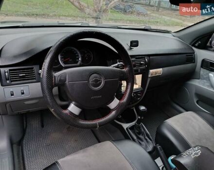 Серый Шевроле Нубира, объемом двигателя 1.6 л и пробегом 332 тыс. км за 3900 $, фото 7 на Automoto.ua