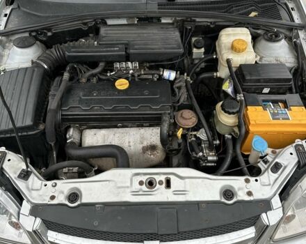 Серый Шевроле Нубира, объемом двигателя 1.8 л и пробегом 170 тыс. км за 3650 $, фото 11 на Automoto.ua