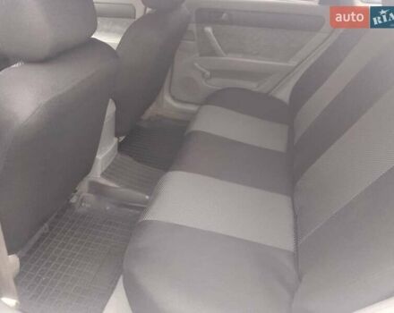 Серый Шевроле Нубира, объемом двигателя 1.8 л и пробегом 300 тыс. км за 3200 $, фото 2 на Automoto.ua