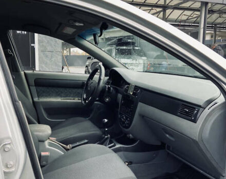 Серый Шевроле Нубира, объемом двигателя 1.8 л и пробегом 360 тыс. км за 3500 $, фото 9 на Automoto.ua