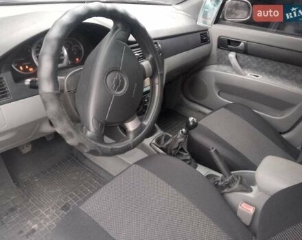 Серый Шевроле Нубира, объемом двигателя 1.8 л и пробегом 300 тыс. км за 3200 $, фото 4 на Automoto.ua