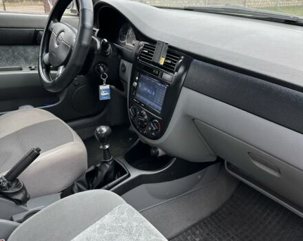 Серый Шевроле Нубира, объемом двигателя 1.8 л и пробегом 170 тыс. км за 3650 $, фото 10 на Automoto.ua