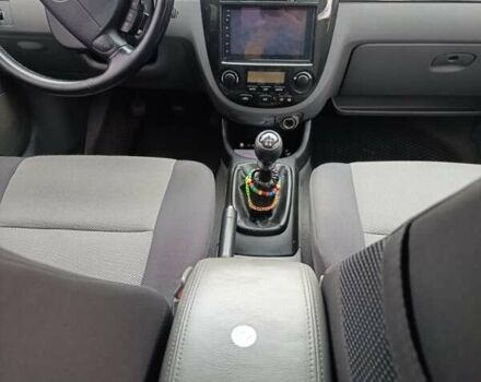 Серый Шевроле Нубира, объемом двигателя 1.8 л и пробегом 135 тыс. км за 4400 $, фото 13 на Automoto.ua