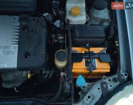 Серый Шевроле Нубира, объемом двигателя 1.8 л и пробегом 183 тыс. км за 4700 $, фото 4 на Automoto.ua