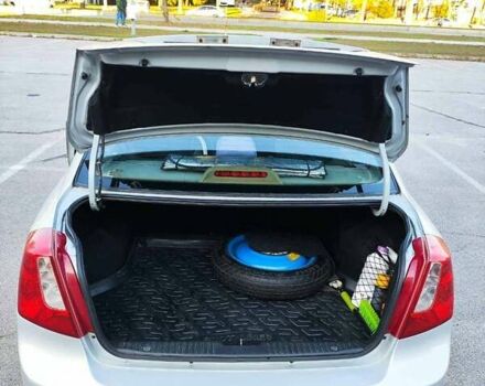 Серый Шевроле Нубира, объемом двигателя 1.8 л и пробегом 184 тыс. км за 4700 $, фото 8 на Automoto.ua