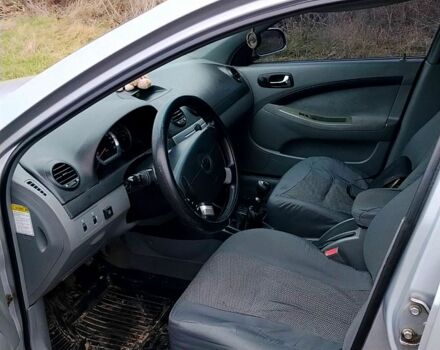 Серый Шевроле Нубира, объемом двигателя 1.6 л и пробегом 277 тыс. км за 4500 $, фото 1 на Automoto.ua