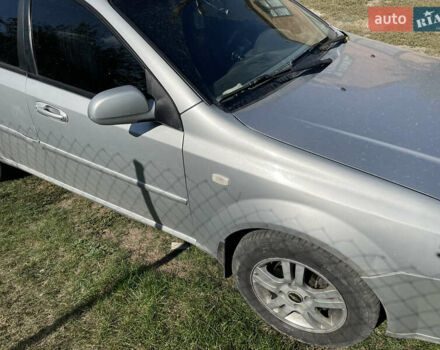 Серый Шевроле Нубира, объемом двигателя 1.8 л и пробегом 370 тыс. км за 3300 $, фото 4 на Automoto.ua