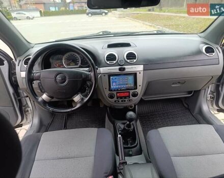 Серый Шевроле Нубира, объемом двигателя 1.8 л и пробегом 250 тыс. км за 3950 $, фото 12 на Automoto.ua