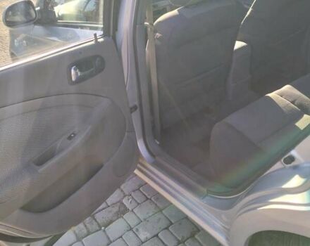 Серый Шевроле Нубира, объемом двигателя 1.6 л и пробегом 200 тыс. км за 4300 $, фото 16 на Automoto.ua