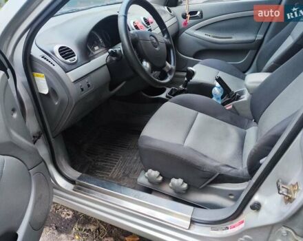 Серый Шевроле Нубира, объемом двигателя 1.8 л и пробегом 309 тыс. км за 4700 $, фото 7 на Automoto.ua