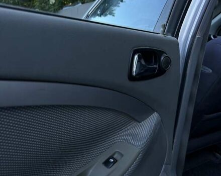 Серый Шевроле Нубира, объемом двигателя 1.8 л и пробегом 300 тыс. км за 4100 $, фото 23 на Automoto.ua