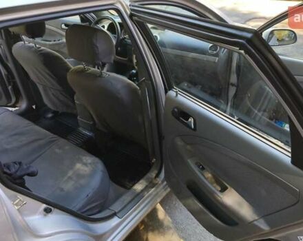 Серый Шевроле Нубира, объемом двигателя 1.8 л и пробегом 201 тыс. км за 4800 $, фото 13 на Automoto.ua