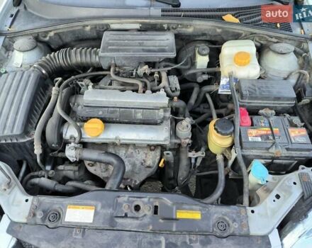 Серый Шевроле Нубира, объемом двигателя 1.8 л и пробегом 282 тыс. км за 4800 $, фото 11 на Automoto.ua