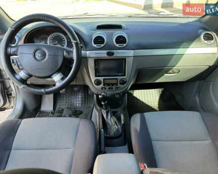 Серый Шевроле Нубира, объемом двигателя 1.8 л и пробегом 281 тыс. км за 3550 $, фото 21 на Automoto.ua