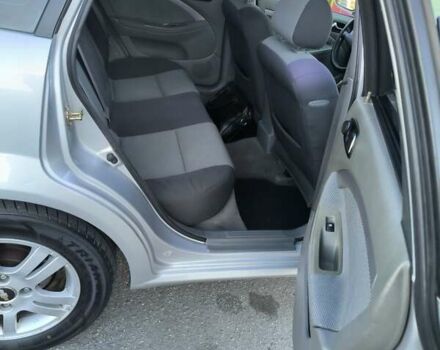 Серый Шевроле Нубира, объемом двигателя 1.8 л и пробегом 282 тыс. км за 4800 $, фото 6 на Automoto.ua