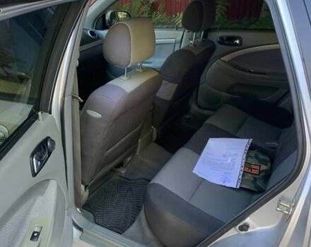 Серый Шевроле Нубира, объемом двигателя 1.8 л и пробегом 177 тыс. км за 5200 $, фото 5 на Automoto.ua