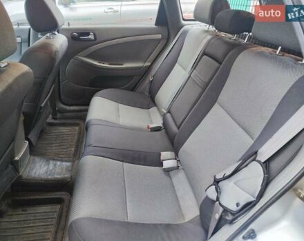 Серый Шевроле Нубира, объемом двигателя 1.8 л и пробегом 309 тыс. км за 4700 $, фото 2 на Automoto.ua