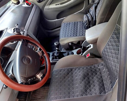 Серый Шевроле Нубира, объемом двигателя 1.8 л и пробегом 270 тыс. км за 3700 $, фото 6 на Automoto.ua