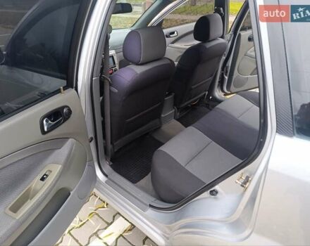 Серый Шевроле Нубира, объемом двигателя 1.8 л и пробегом 250 тыс. км за 3950 $, фото 10 на Automoto.ua