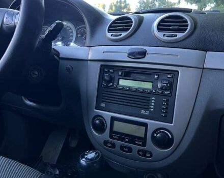 Серый Шевроле Нубира, объемом двигателя 1.8 л и пробегом 300 тыс. км за 4100 $, фото 11 на Automoto.ua