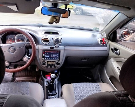 Серый Шевроле Нубира, объемом двигателя 1.8 л и пробегом 270 тыс. км за 3700 $, фото 5 на Automoto.ua