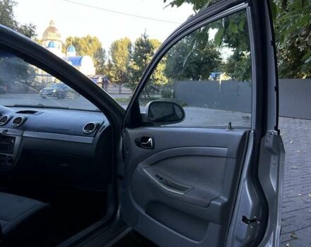 Серый Шевроле Нубира, объемом двигателя 1.8 л и пробегом 300 тыс. км за 4100 $, фото 8 на Automoto.ua